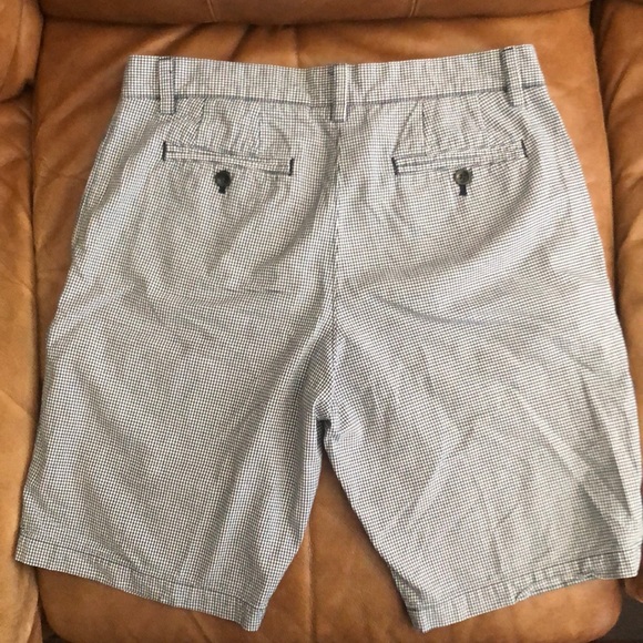Banana republic navy blue & white checkered shorts - Picture 3 of 5